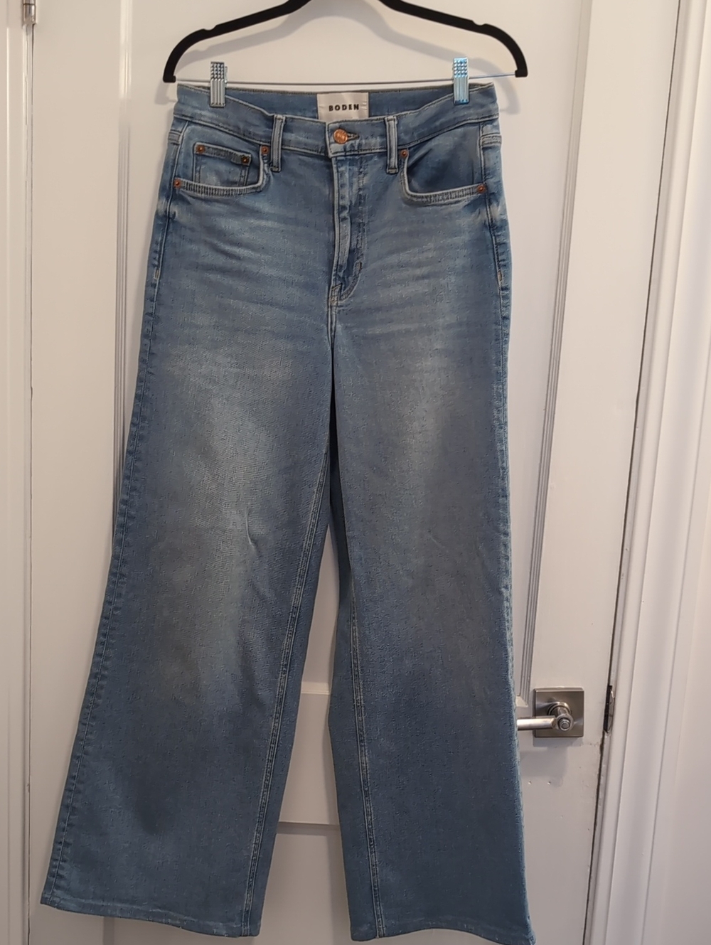 Boden Wide Leg Jeans In Faded Blue